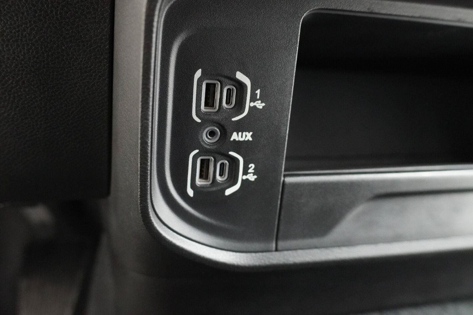 Used 2023 RAM 3500 Tradesman AWD/4WD image 18