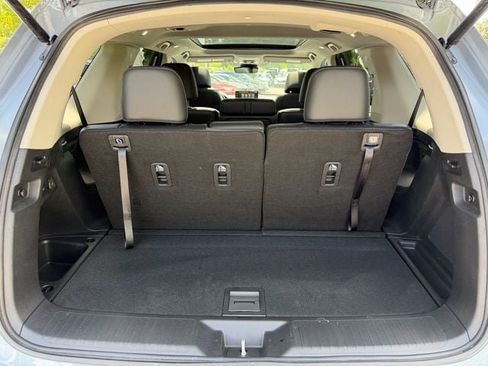 Used 2024 Honda Pilot Touring image 17
