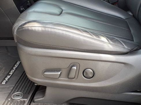 Used 2022 Hyundai Palisade SEL w/ Premium Package FWD image 25
