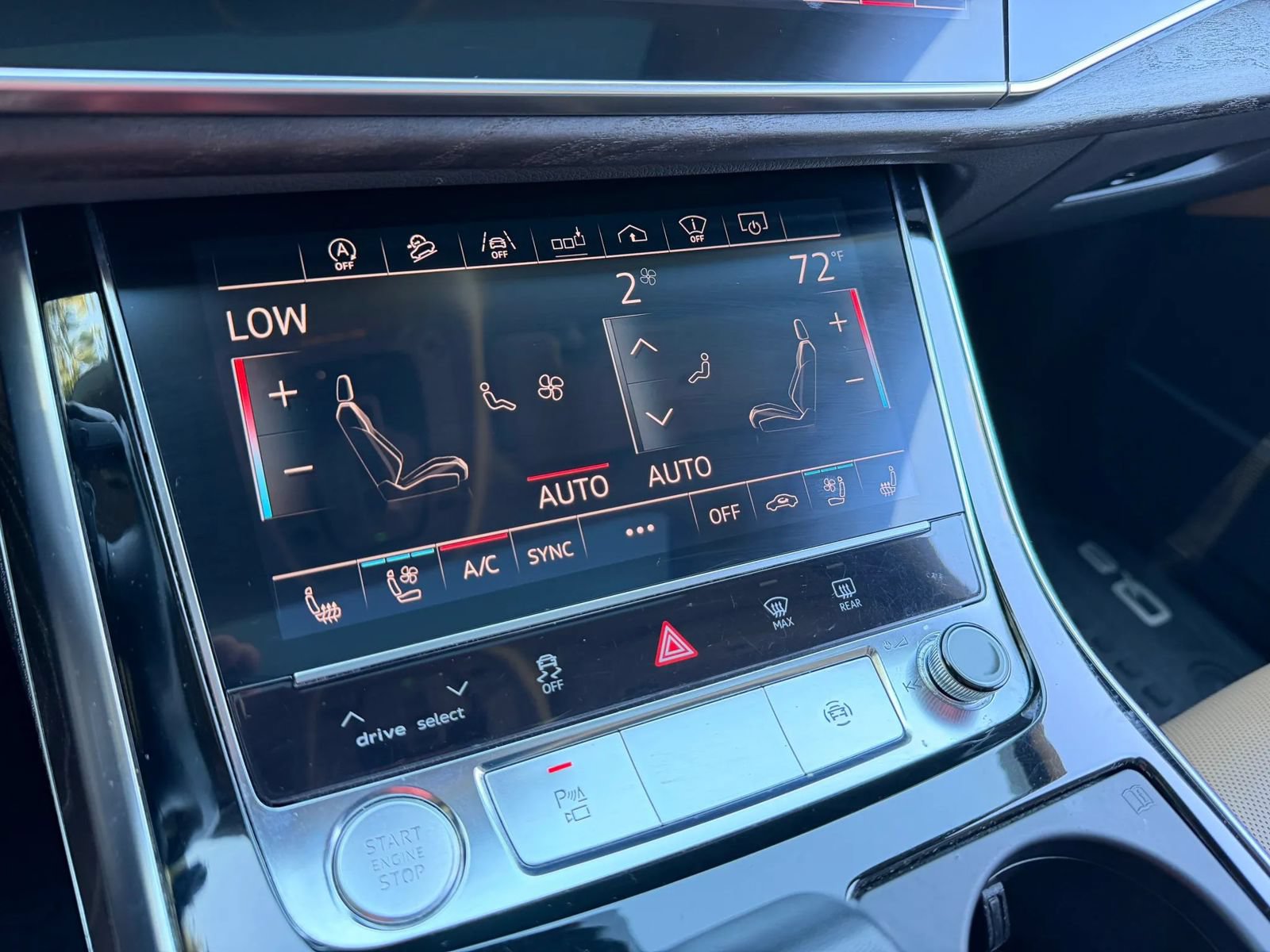 Used 2019 Audi Q8 Prestige AWD/4WD image 21