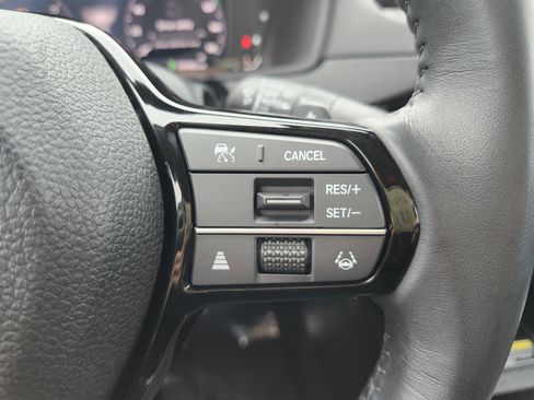 Used 2023 Honda Accord Touring image 39