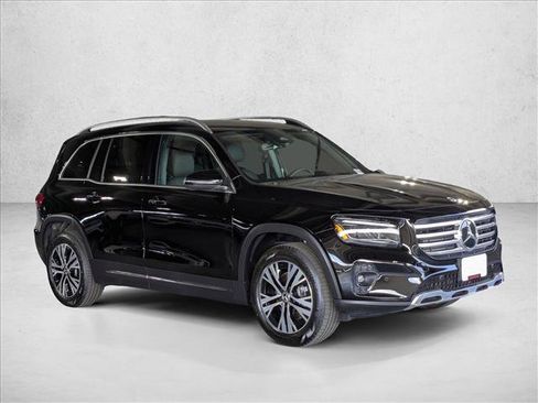 Certified 2025 Mercedes-Benz GLB 250 image 6
