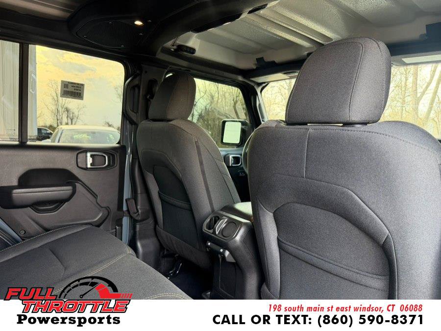Used 2024 Jeep Wrangler Unlimited w/ Convenience Group AWD/4WD image 16