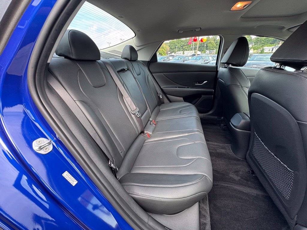 Used 2023 Hyundai Elantra Limited FWD image 21