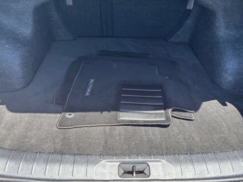 Used 2025 Nissan Altima 2.5 SV FWD image 27