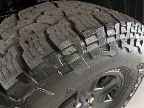 Used 2023 Jeep Gladiator Mojave image 17