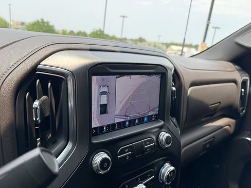 Used 2021 GMC Sierra 2500 Denali w/ Denali Ultimate Package AWD/4WD image 23