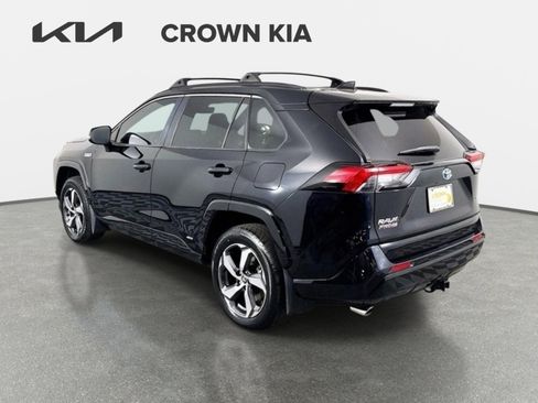 Used 2021 Toyota RAV4 SE w/ Weather & Moonroof Package AWD/4WD image 8