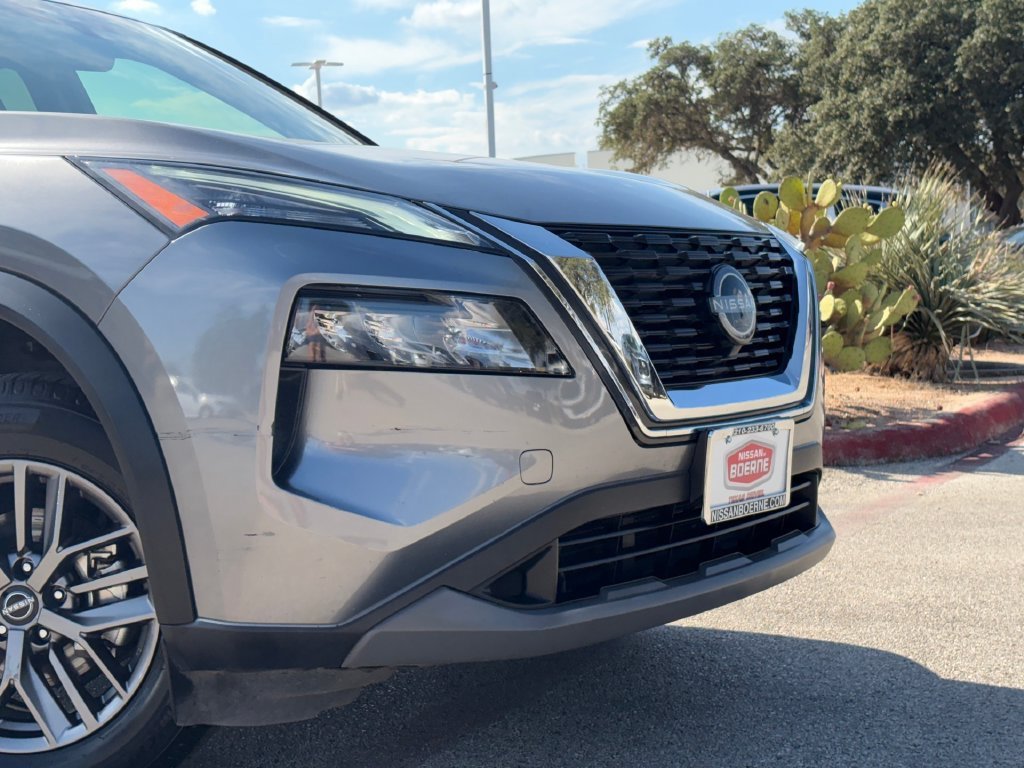 Used 2023 Nissan Rogue S FWD image 3