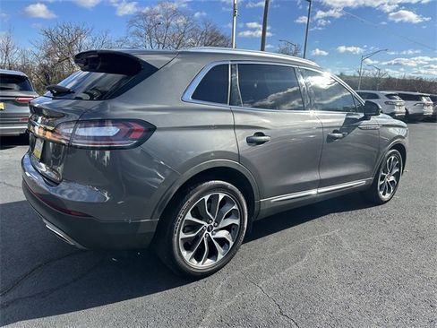 Certified 2022 Lincoln Nautilus Reserve image 5