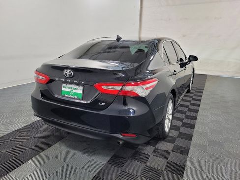 Used 2019 Toyota Camry LE FWD image 9