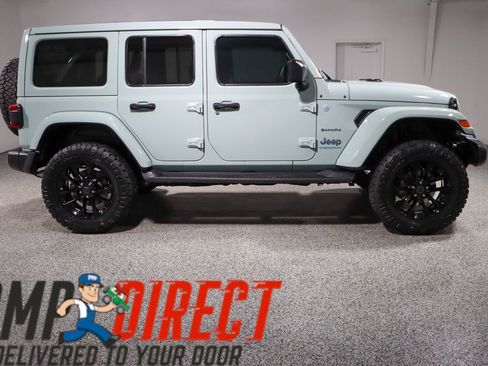 Used 2024 Jeep Wrangler Unlimited Sahara w/ Technology Group AWD/4WD image 6