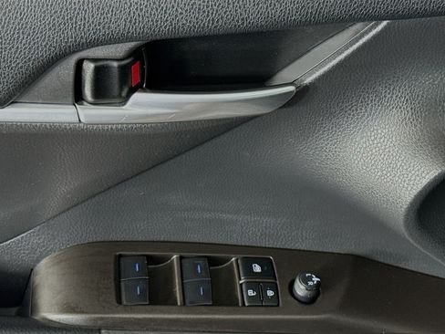 Used 2023 Toyota Camry SE FWD image 22