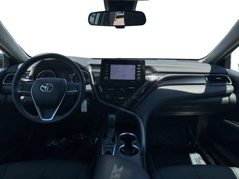 Used 2022 Toyota Camry LE AWD/4WD image 10