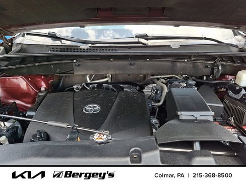 Used 2019 Toyota Highlander LE AWD/4WD image 27