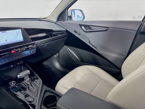 Certified 2023 Kia Niro EX Touring FWD image 23