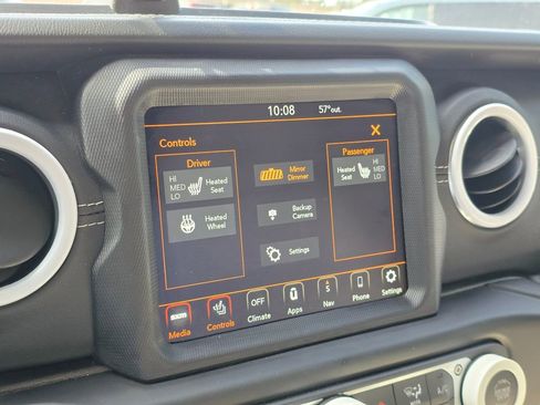 Used 2020 Jeep Wrangler Unlimited Sahara w/ Uconnect 4C Nav & Sound Group AWD/4WD image 21