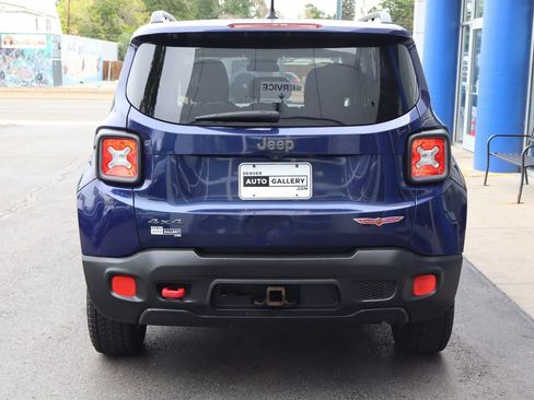 Used 2016 Jeep Renegade Trailhawk w/ Cold Weather Group AWD/4WD image 4