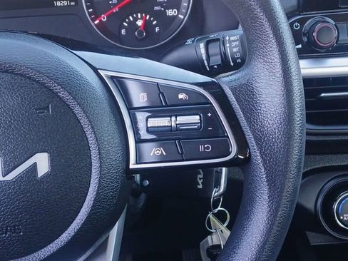 Used 2022 Kia Forte LXS w/ LXS Technology Package image 10