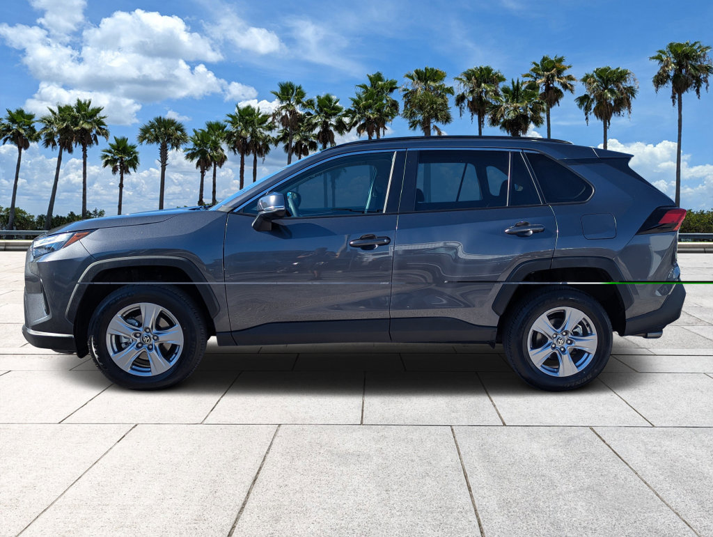 Used 2025 Toyota RAV4 XLE FWD image 9