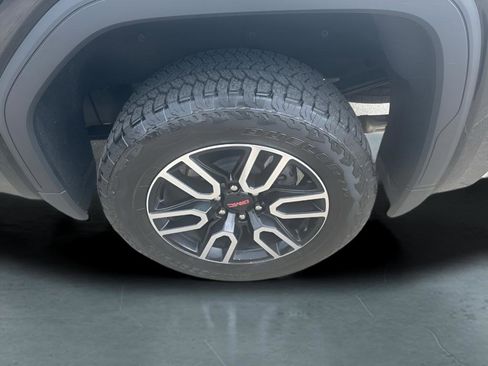 Used 2025 GMC Sierra 1500 AT4 w/ AT4 Premium Package image 10