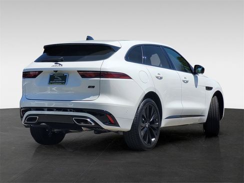 New 2026 Jaguar F-PACE R-Dynamic S image 4