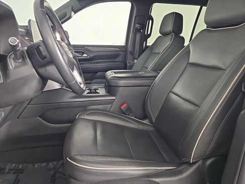 Used 2024 GMC Yukon SLT RWD image 8