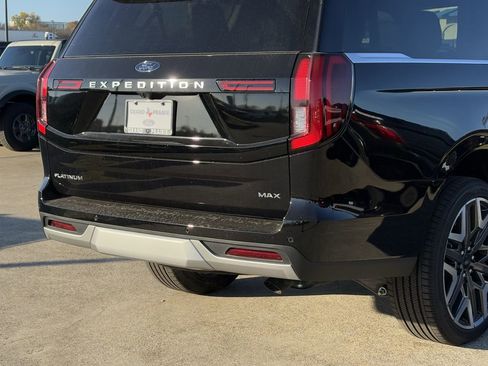 New 2025 Ford Expedition Max Platinum w/ Platinum Ultimate Package image 36