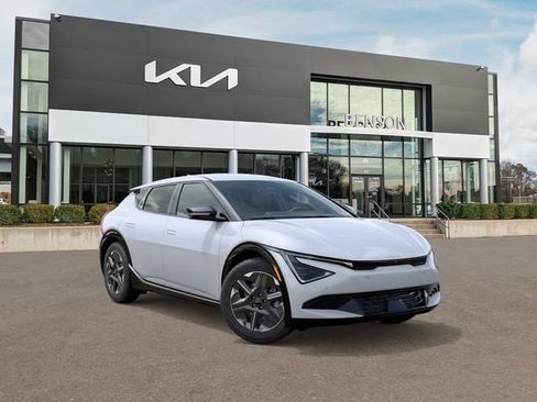 New 2026 Kia EV6 Light RWD image 9
