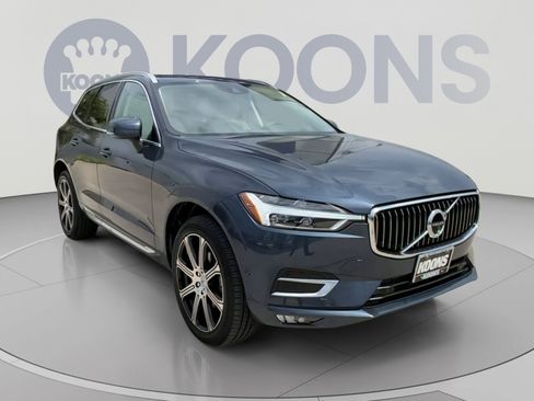 Certified 2023 Volvo XC40 B5 Plus w/ Protection Package Premier AWD/4WD image 2