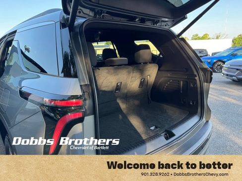 Used 2026 Chevrolet Traverse LT w/ Driver Confidence Package FWD image 38