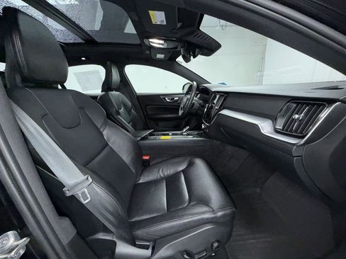 Used 2023 Volvo S60 B5 Plus w/ Climate Package image 11