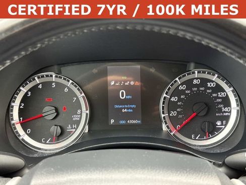 Used 2022 Toyota Highlander LE image 27