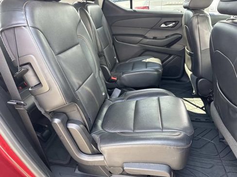 Used 2019 Chevrolet Traverse Premier w/ Driver Confidence II Package FWD image 12
