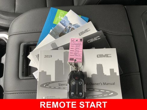 Used 2019 GMC Sierra 1500 SLT w/ SLT Convenience Package AWD/4WD image 72