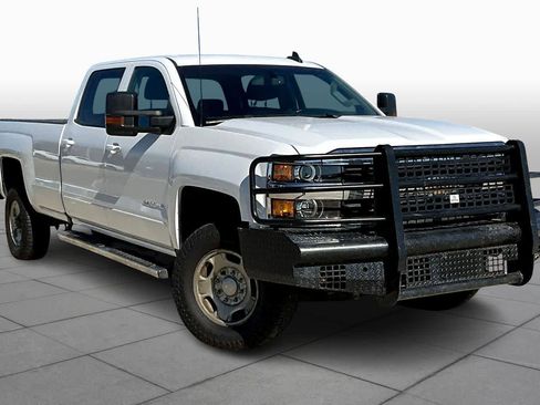 Used 2016 Chevrolet Silverado 2500 LT image 2