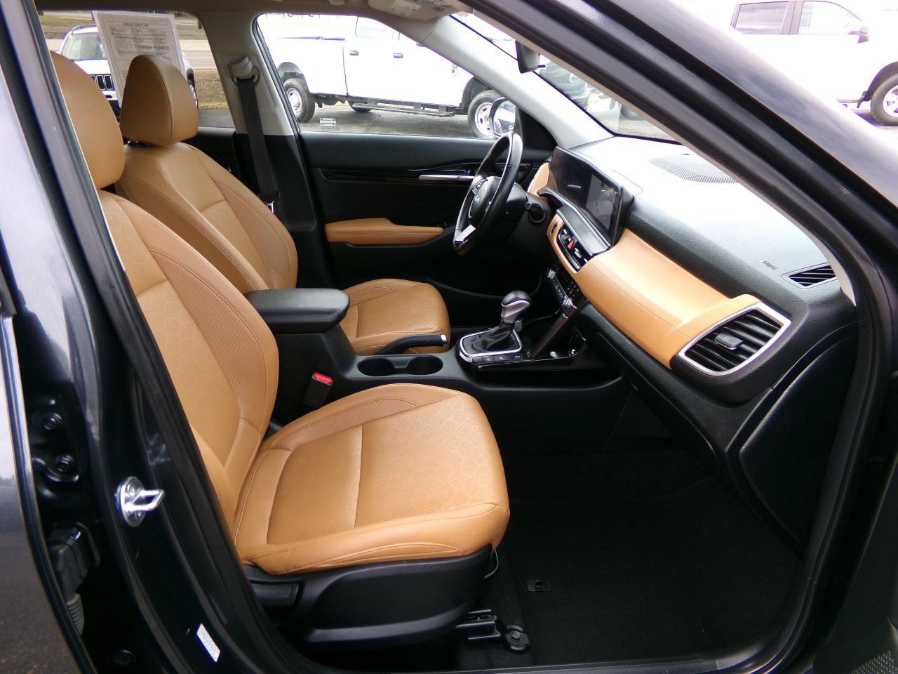 Used 2024 Kia Seltos EX AWD/4WD image 36