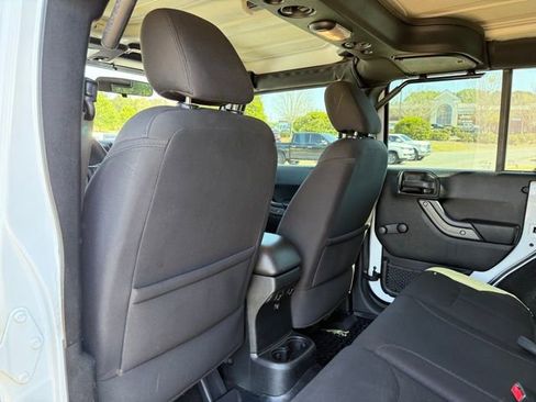 Used 2017 Jeep Wrangler Unlimited Sport AWD/4WD image 26