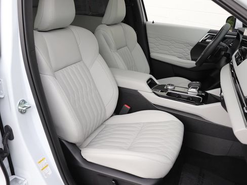 Used 2026 Mitsubishi Outlander SEL AWD/4WD image 8