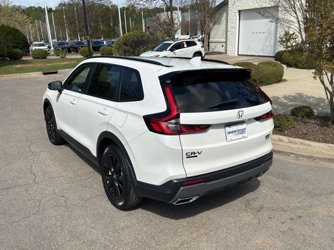 Used 2026 Honda CR-V Sport Touring image 8