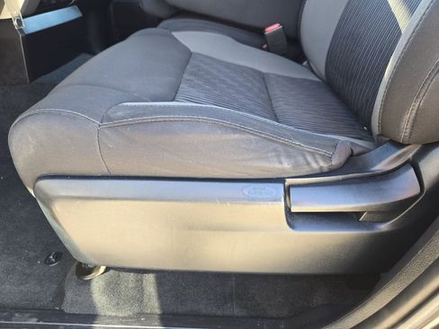 Used 2017 Toyota Tundra SR5 image 26