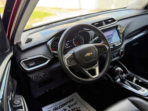 Used 2021 Chevrolet TrailBlazer LT w/ Premium Seating Package AWD/4WD image 12