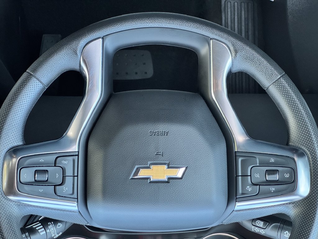 Used 2025 Chevrolet Blazer LT FWD image 21