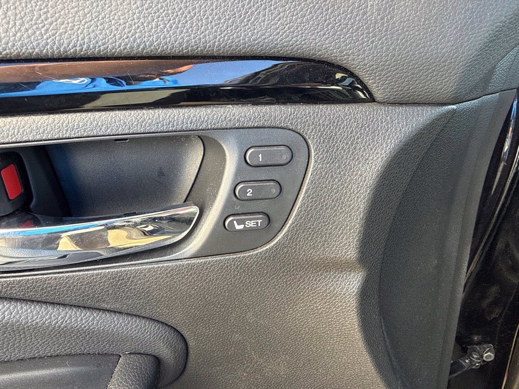 Used 2020 Honda Pilot Touring image 11