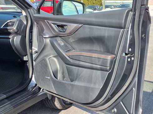 Certified 2022 Subaru Crosstrek 2.5i Limited w/ Moonroof Package 2 image 11