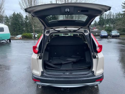 Used 2019 Honda CR-V Touring image 9