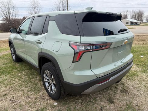 New 2025 Chevrolet Equinox LT FWD image 4