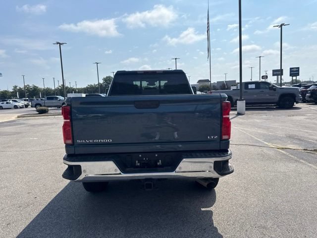 Used 2025 Chevrolet Silverado 2500 LTZ w/ LTZ Convenience Package AWD/4WD image 4