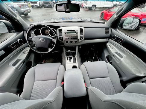 Used 2011 Toyota Tacoma 4x4 Access Cab V6 image 17