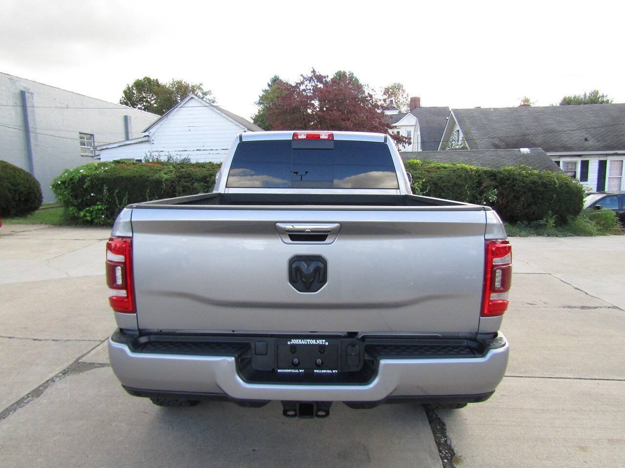 Used 2022 RAM 2500 Laramie w/ Body Color Bumper Group AWD/4WD image 4